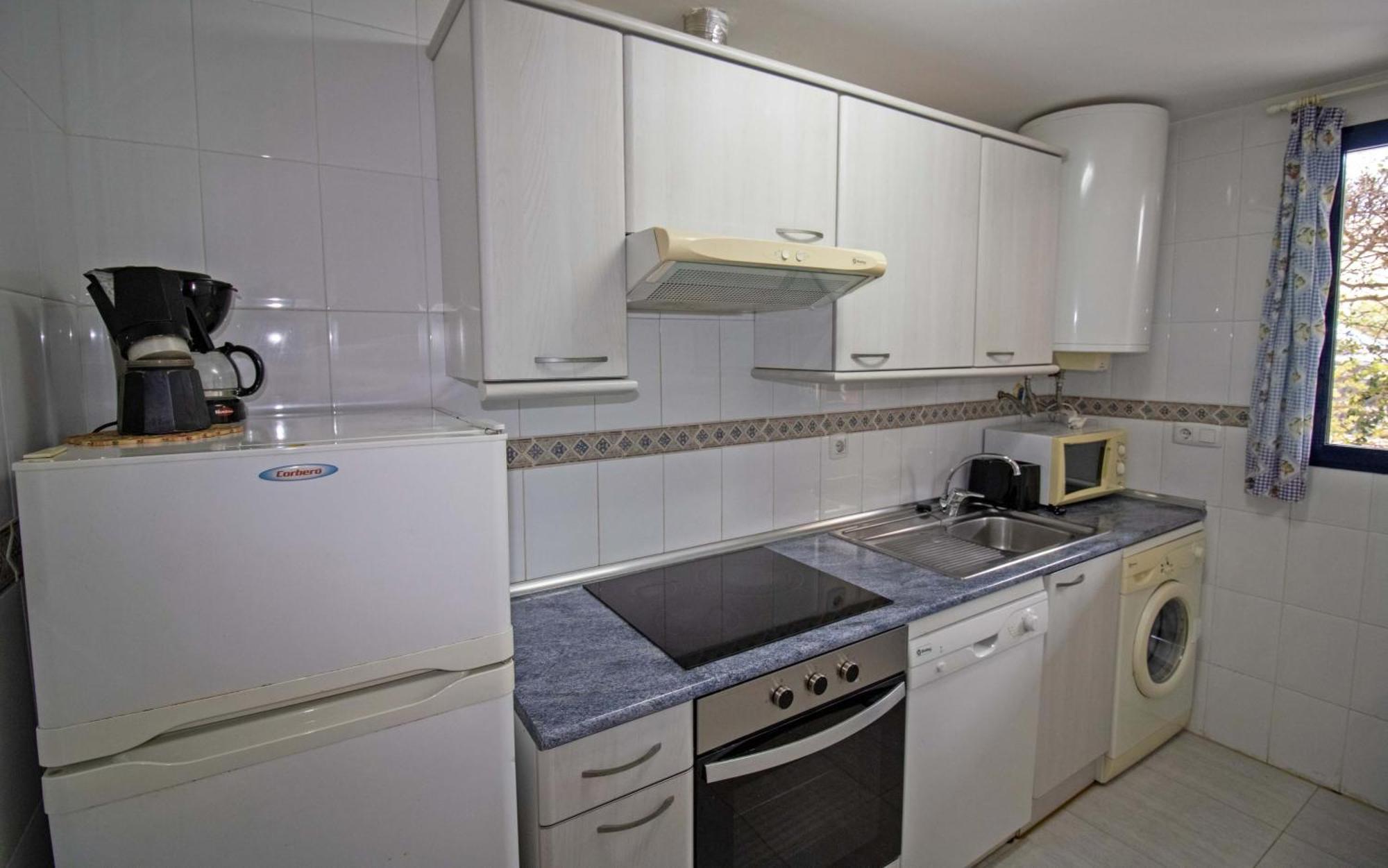 Bajo Con Terraza, Parking Y Piscina En El Centro Porta Mediterranea Albert Villas Alcossebre المظهر الخارجي الصورة